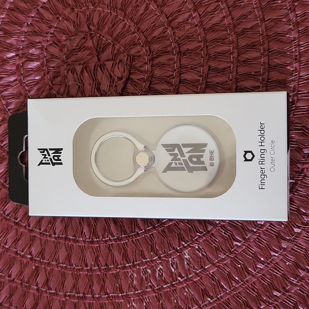 Tiny Tan finger ring holder, white with black writings
